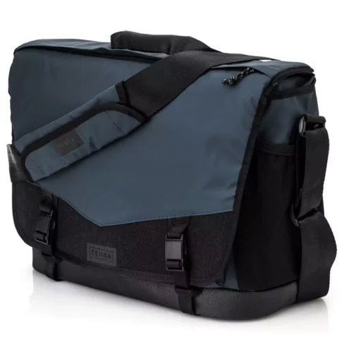 Tenba DNA 16 Pro Messenger Bag / Blue Tenba DNA 16 Pro Messenger Bag / Blue
